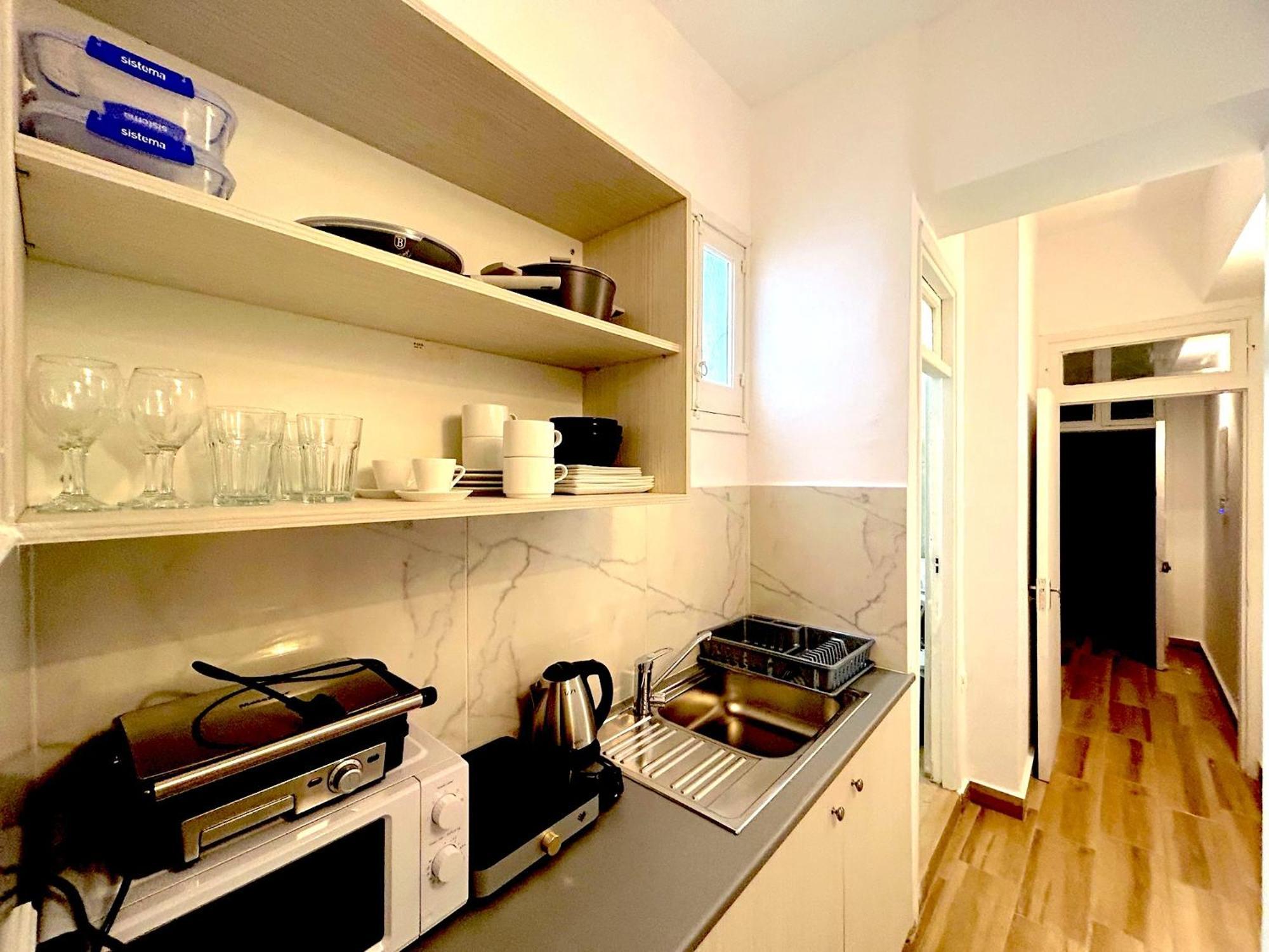 Queen Regina Suites By Platform 357 Nicosia Exterior photo