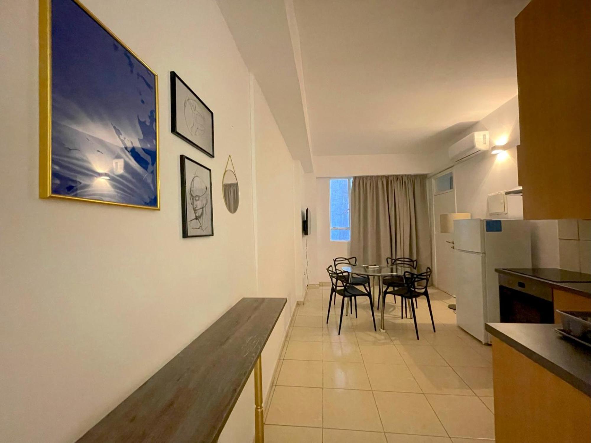 Queen Regina Suites By Platform 357 Nicosia Exterior photo