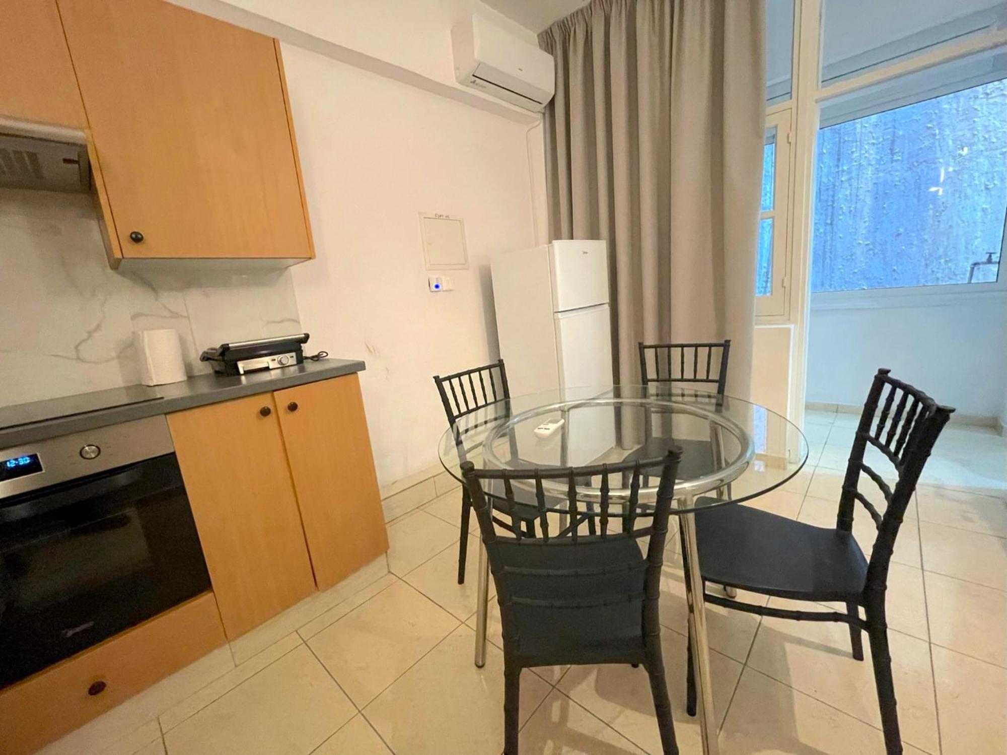 Queen Regina Suites By Platform 357 Nicosia Exterior photo